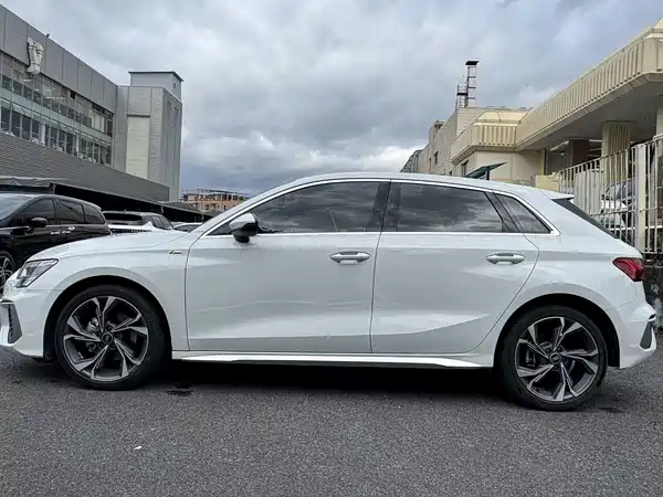 Audi A3 2024, фото 3