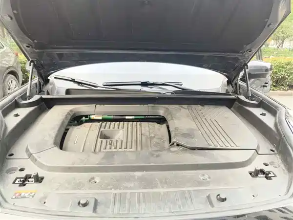 Lynk & Co 09 EM-P 2023, фото 3