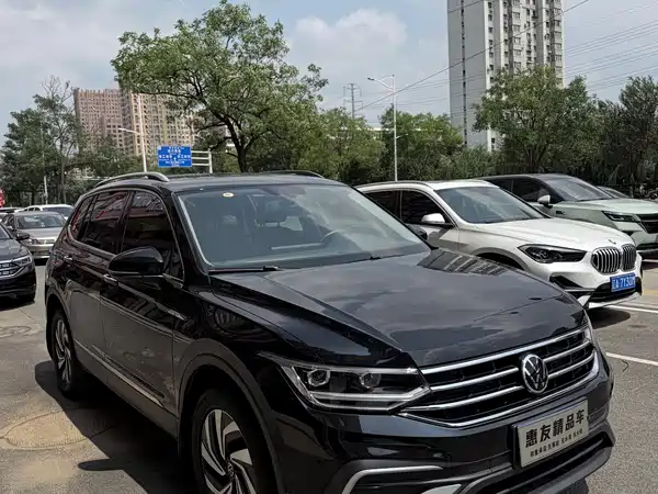 Volkswagen Tiguan L 2023, фото 3