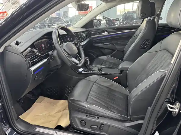 Volkswagen Passat 2022, фото 4