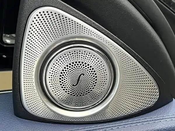 Mercedes-Benz E-Class 2022, фото 13