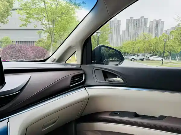 Buick GL8 2022, фото 13