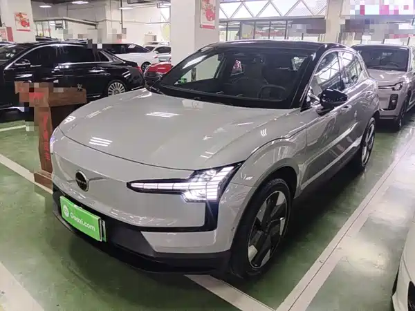 Volvo EX30 2025