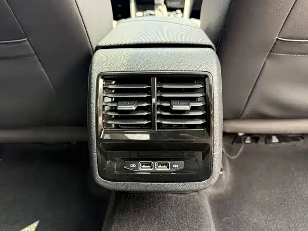 Volkswagen Sagitar 2023, фото 14