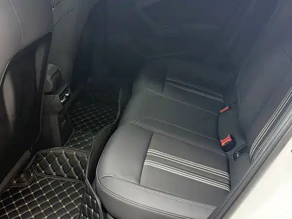 Audi A3 2023, фото 10