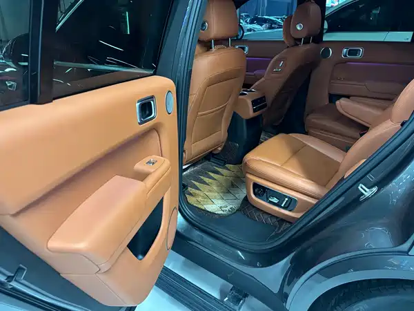 Li Auto L8 2023, фото 11