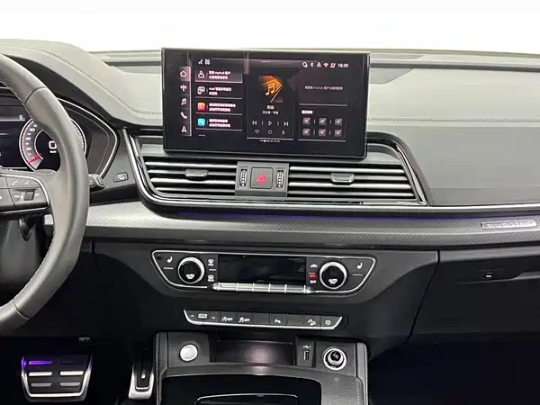 Audi Q5L 2025, фото 14