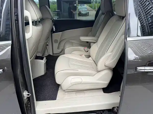 Buick GL8 2022, фото 5