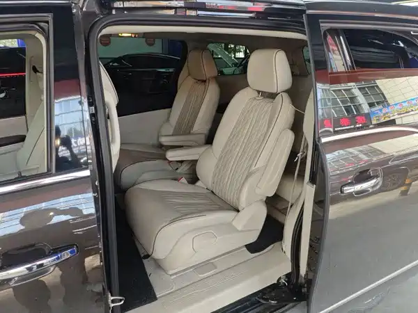 Buick GL8 2022, фото 8