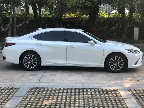 Lexus ES 2021, фото 5