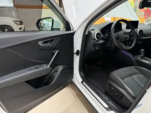 Audi Q2L 2022, фото 8