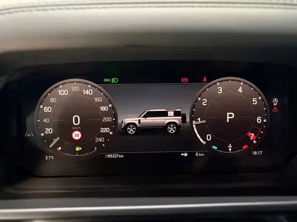 Land Rover Defender 2024, фото 14