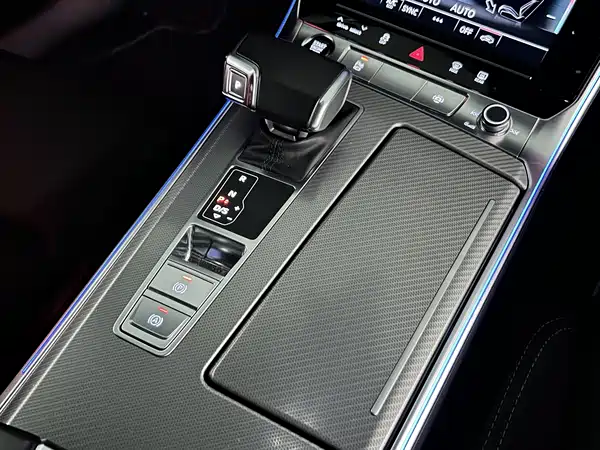 Audi A6L 2023, фото 12