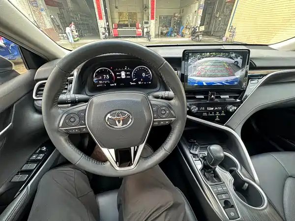 Toyota Camry 2021, фото 9