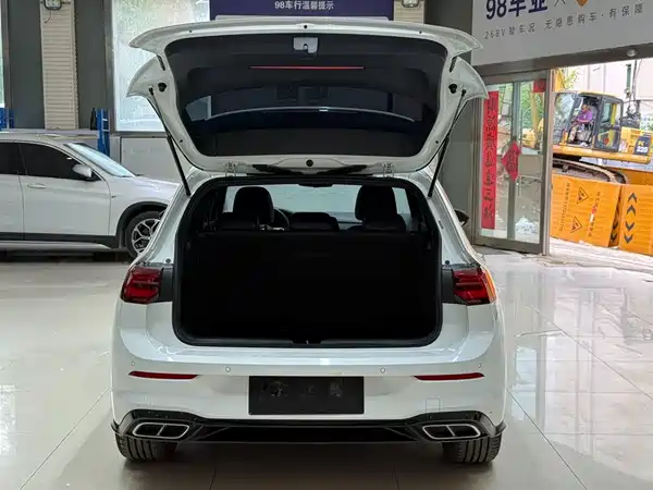 Volkswagen Golf 2023, фото 23