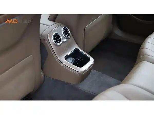 Mercedes-Benz E-Class PHEV 2022, фото 9