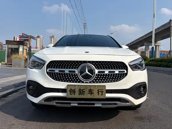 Mercedes-Benz GLA 2023