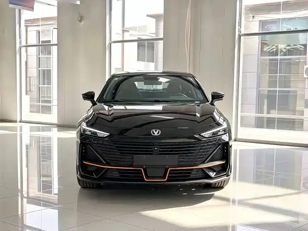 Changan UNI-V 2022, фото 2