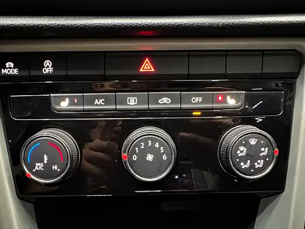 Volkswagen T-ROC 2023, фото 15