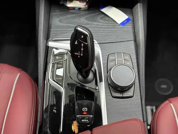 BMW 5 Series 2023, фото 23