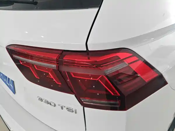 Volkswagen Tiguan L 2023, фото 23