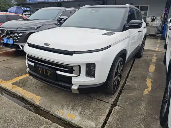 Geely ICON 2023