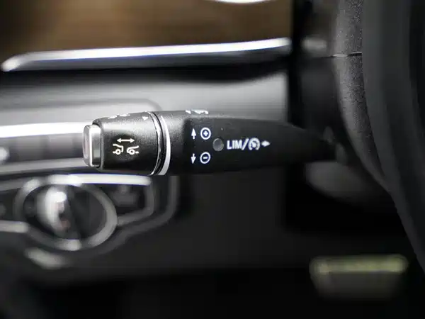 Mercedes-Benz V-Class 2022, фото 8