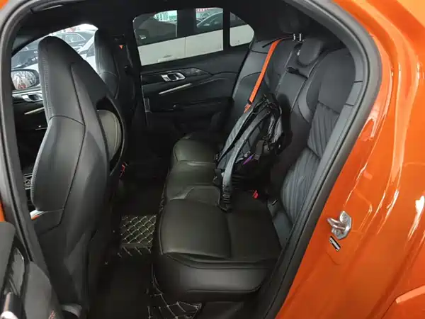 Lynk & Co 02 Hatchback 2021, фото 13