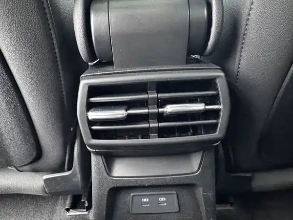 Audi A3 2023, фото 13