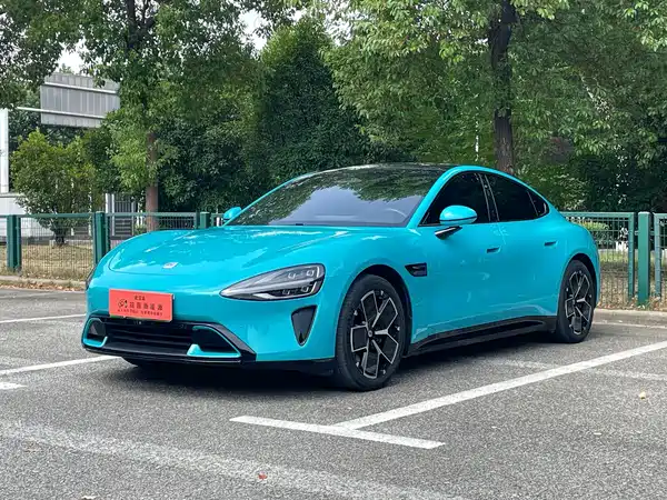 Xiaomi SU7 2024