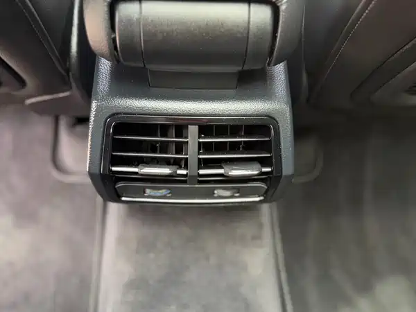 Audi Q3 2023, фото 18