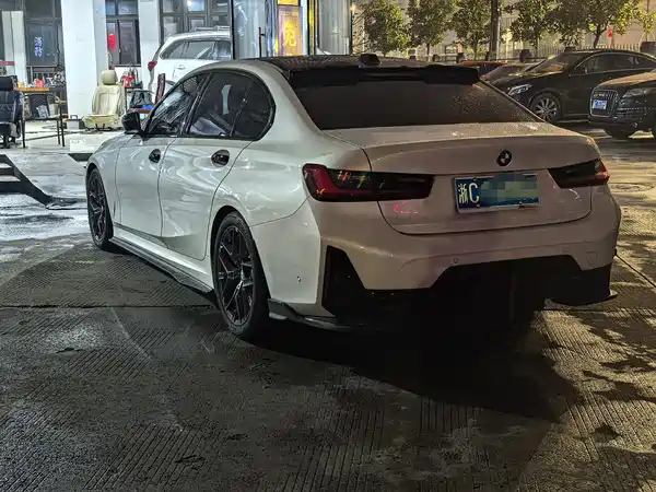 BMW 3 Series 2025, фото 7