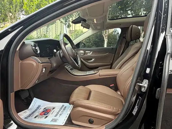 Mercedes-Benz E-Class 2023, фото 7