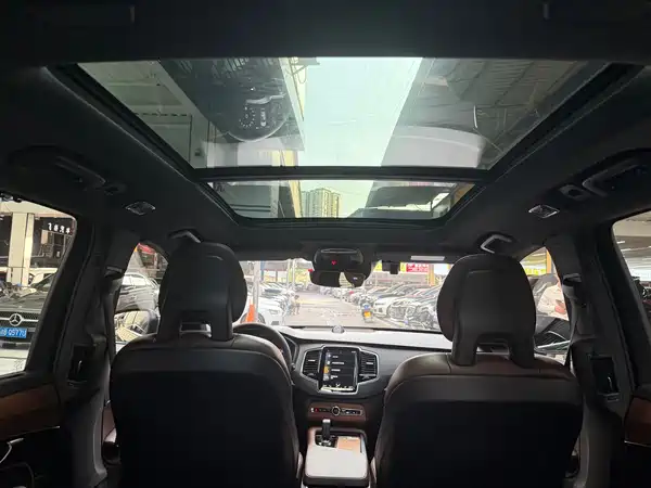 Volvo XC90 2022, фото 17