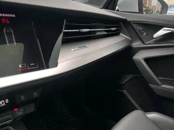Audi A3 2024, фото 30