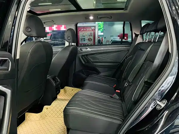 Volkswagen Tiguan L 2022, фото 9