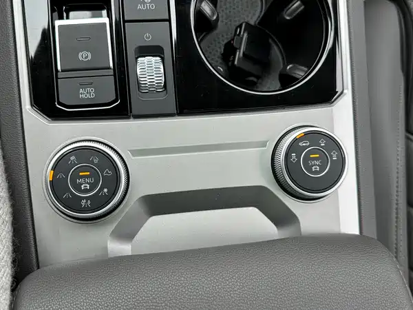 Volkswagen Touareg 2022, фото 9