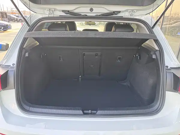 Volkswagen Golf 2023, фото 13