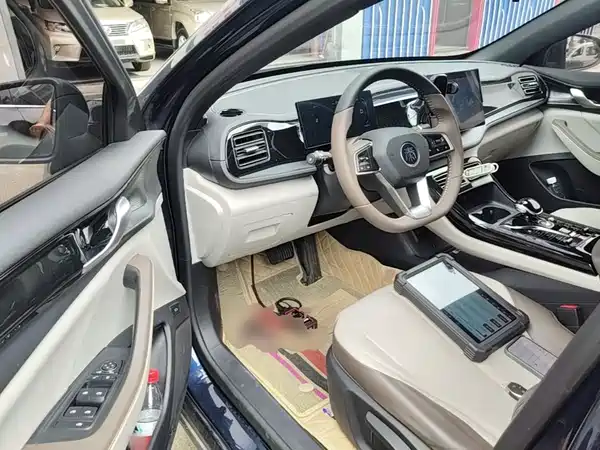 BYD Qin PLUS 2023, фото 15