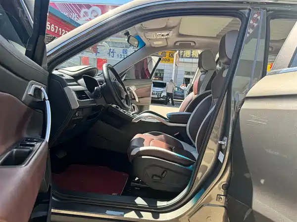 Geely Boyue 2022, фото 15