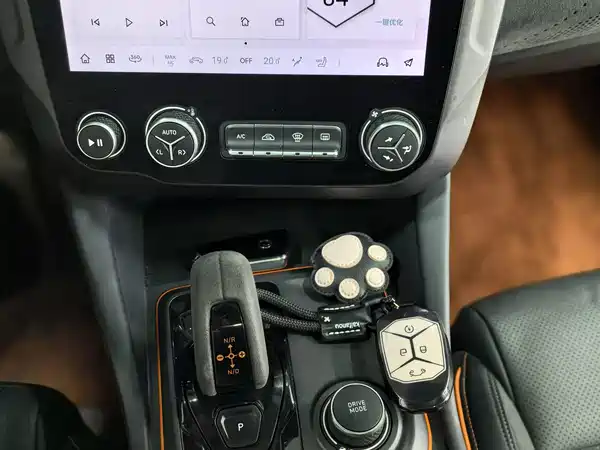 Lynk & Co 02 Hatchback 2021, фото 9