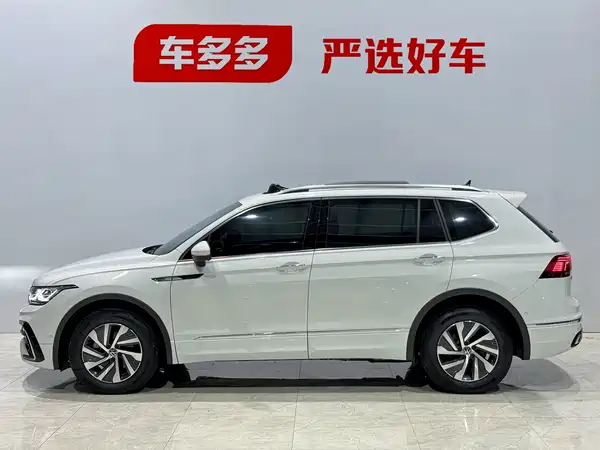 Volkswagen Tiguan L PHEV 2023, фото 4