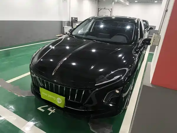 Hongqi E-QM5 2022