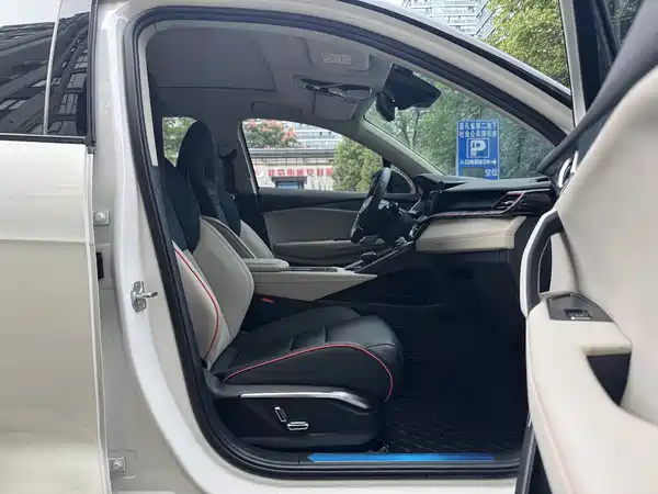 Lynk & Co 06 2020, фото 8