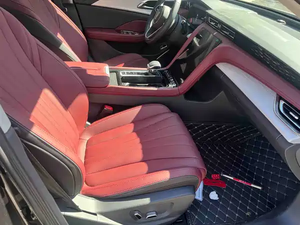Hongqi H5 PHEV 2025, фото 4