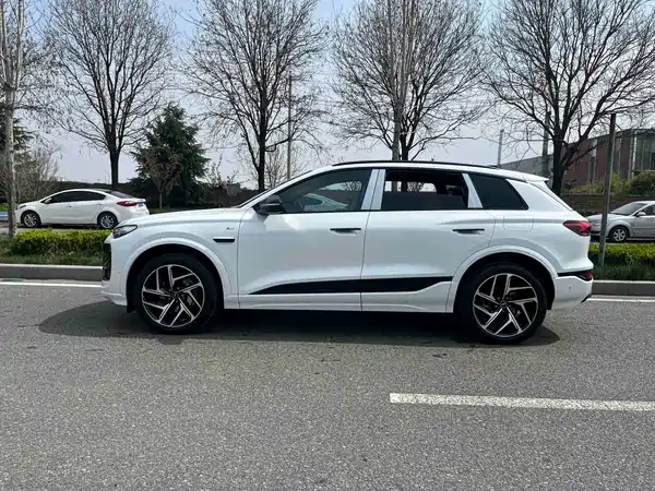 Audi Q6L e-tron 2025, фото 16