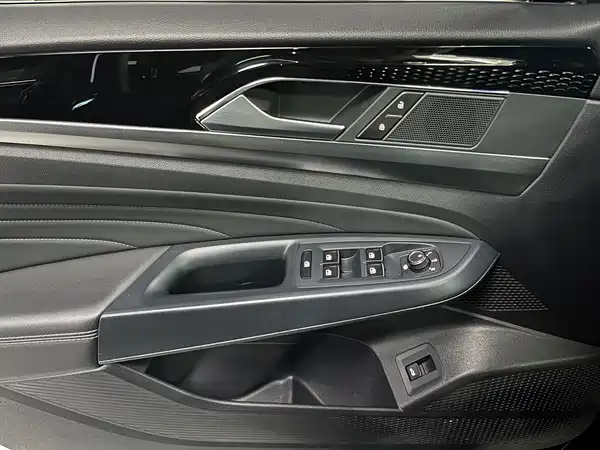Volkswagen Passat 2022, фото 22