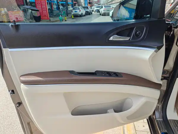Buick GL8 2022, фото 6