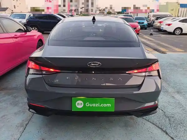 Hyundai Elantra 2022, фото 5