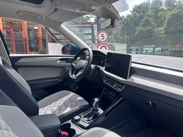 Volkswagen Tayron 2023, фото 13